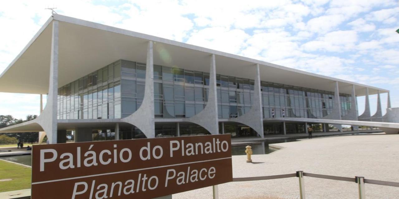 B2014 Bc Area Em Andar Alto *