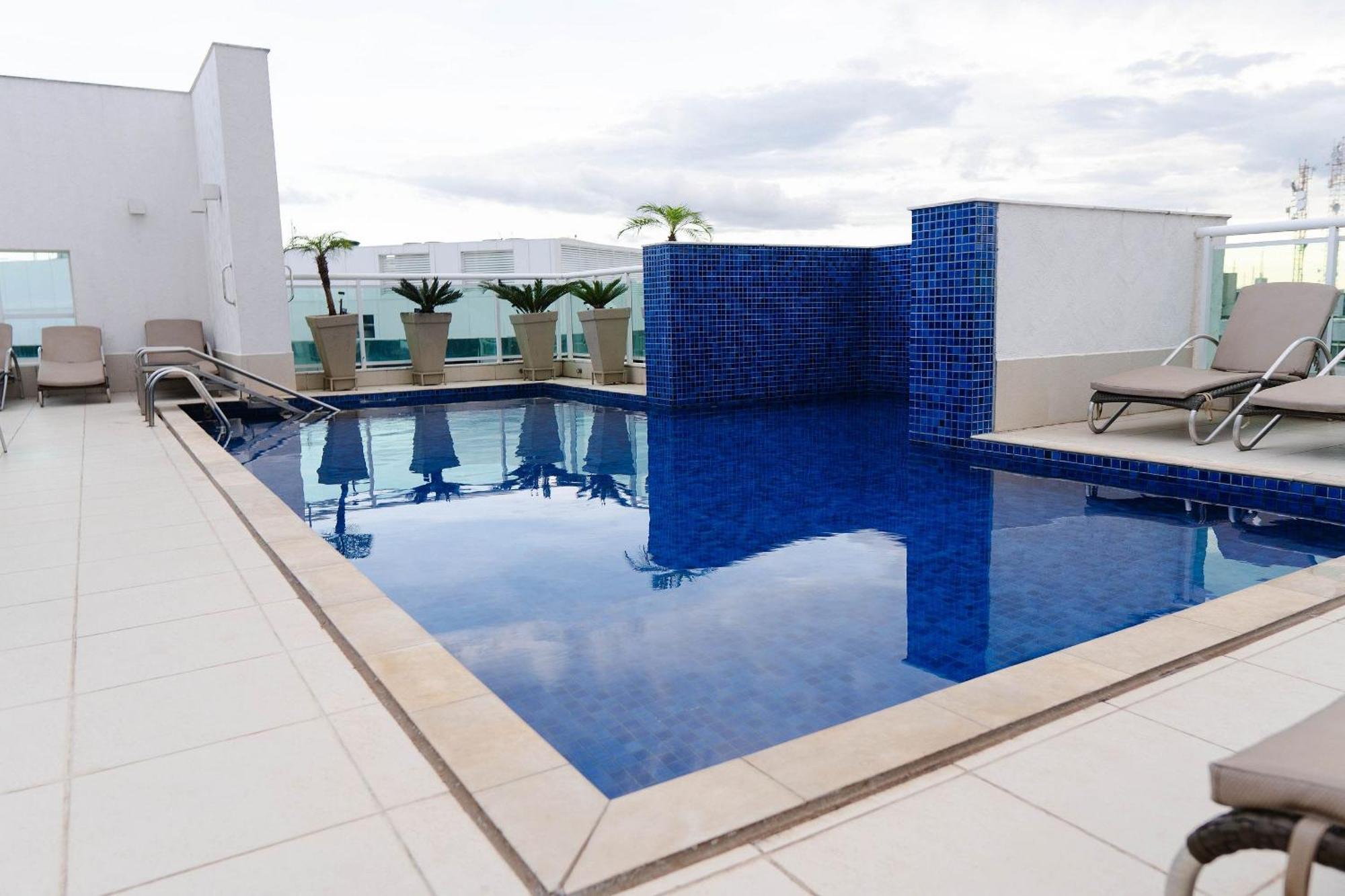 Apartamento B2014 Bc Area Em Andar Alto *